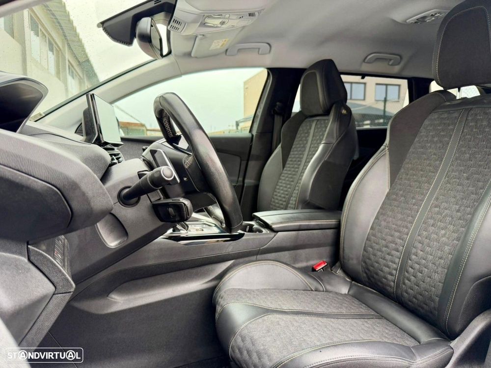 Usado Peugeot 5008 2022 - 22 889 EUR, 148 000 km - Standvirtual.com