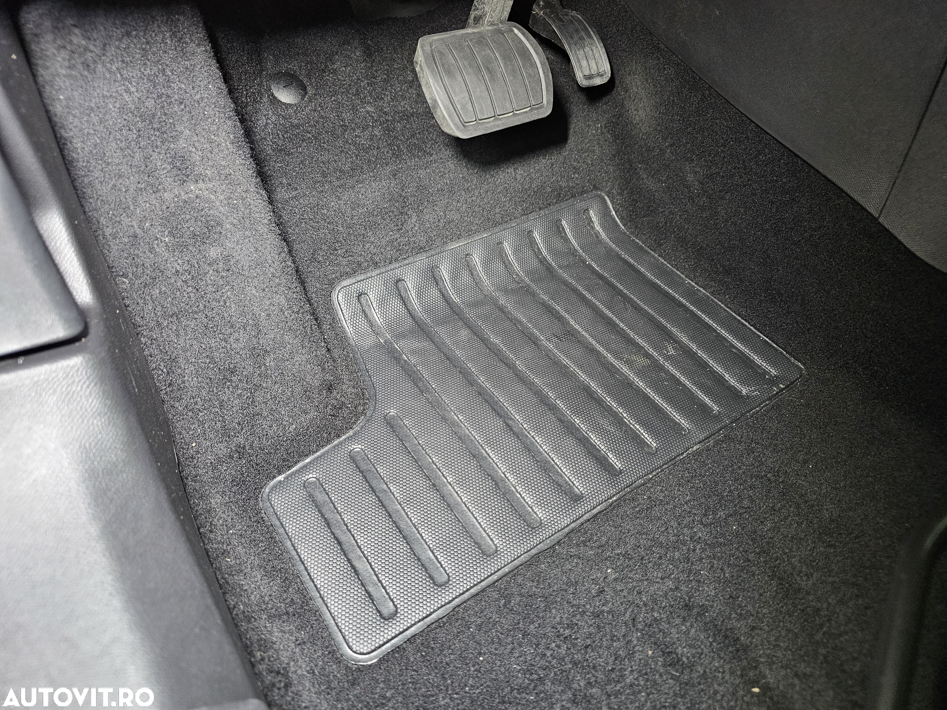 Peugeot 2008 PureTech 130 EAT8 Allure - 27