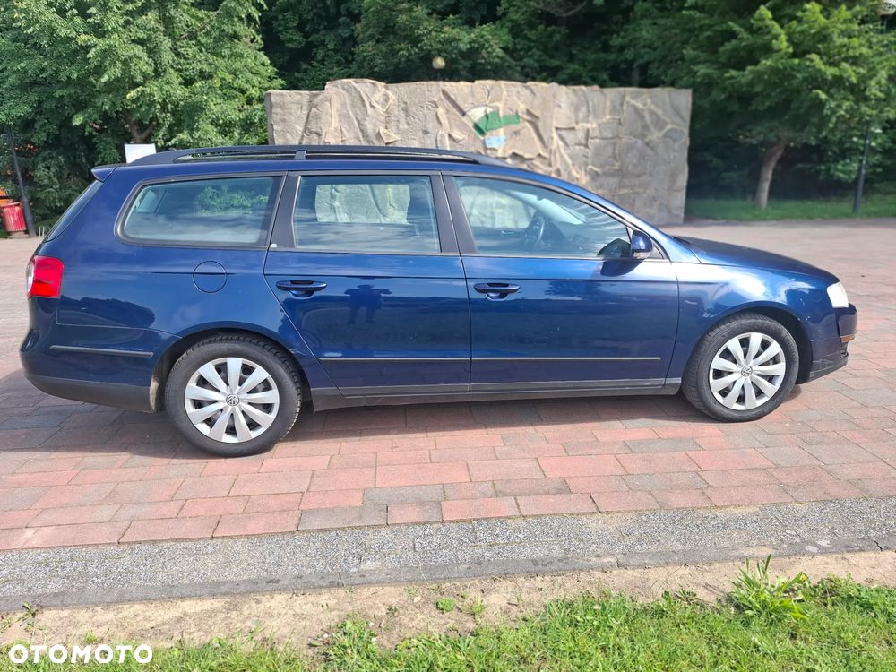 Volkswagen Passat 2.0 TDI DPF BlueMotion Technology Comfortline - 5
