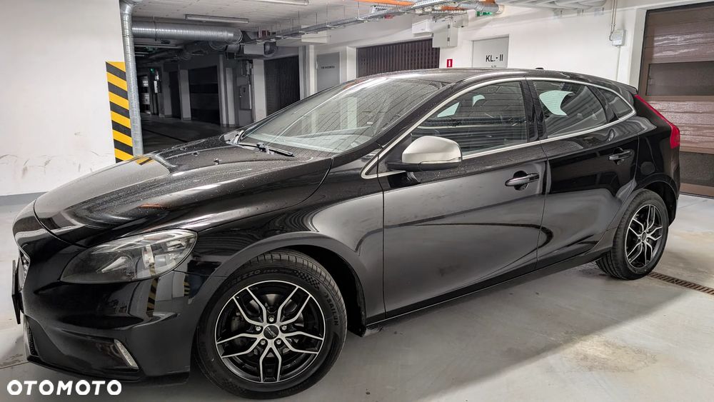 Volvo V40 D2 Drive-E R-Design Kinetic - 1