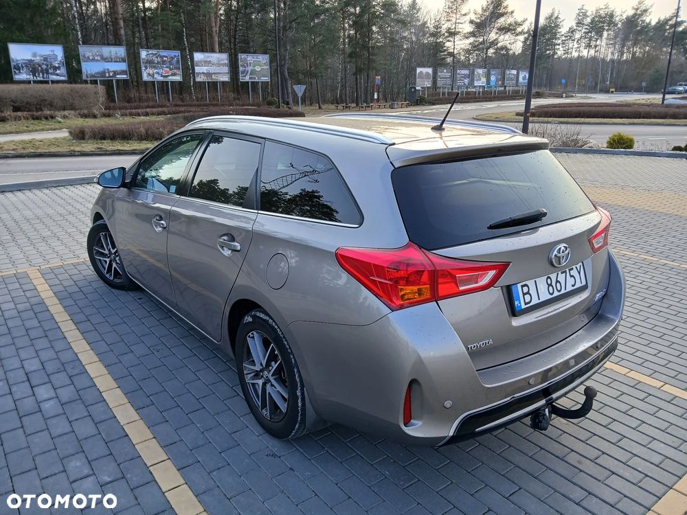 Toyota Auris 1.4 D-4D Premium - 7