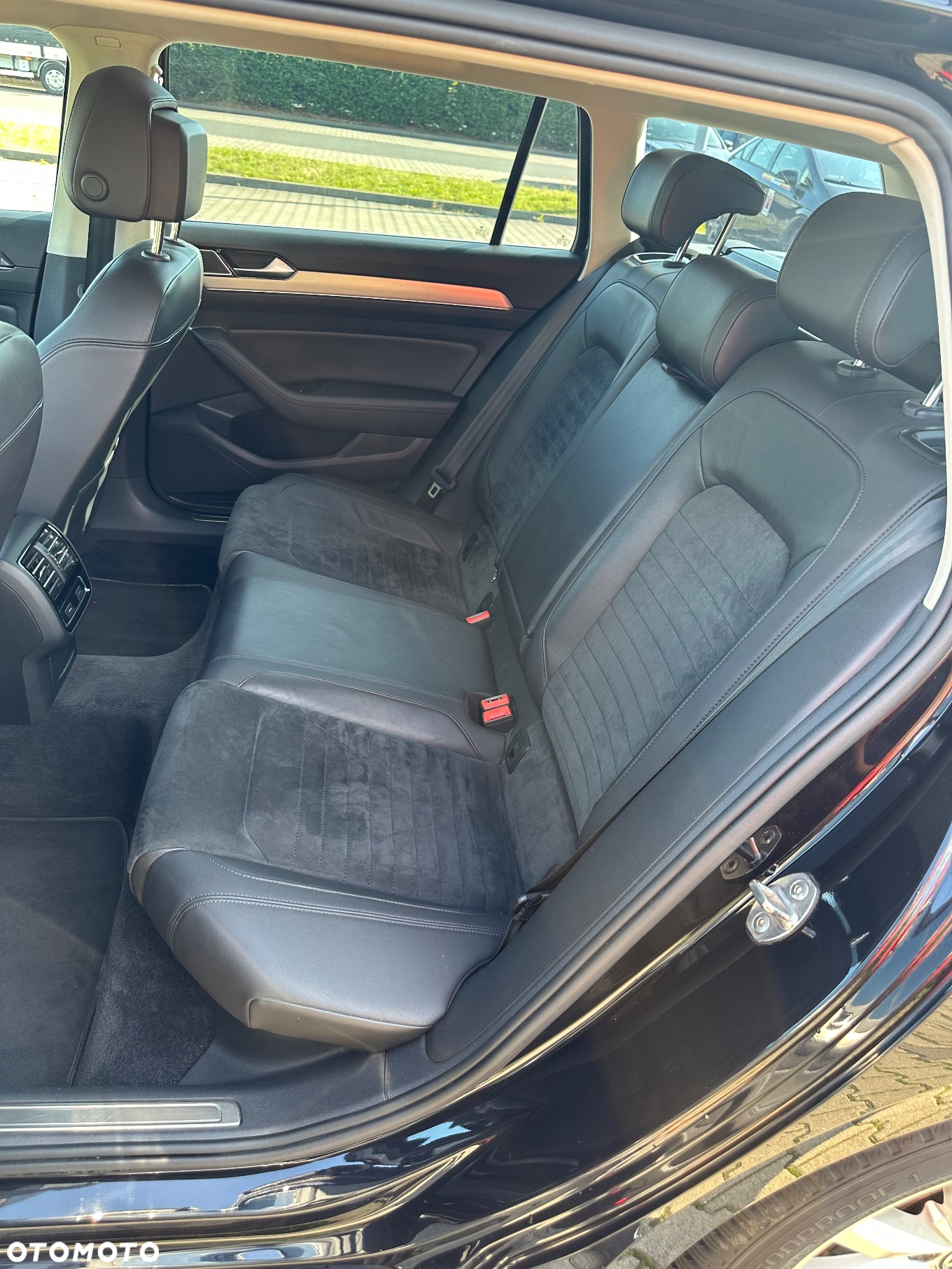 Volkswagen Passat 2.0 TDI BMT Highline DSG - 14