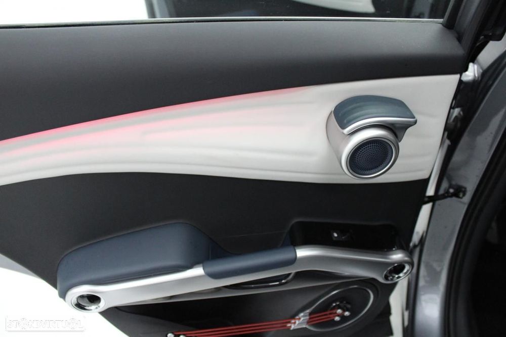 BYD Atto 3 Comfort - 13