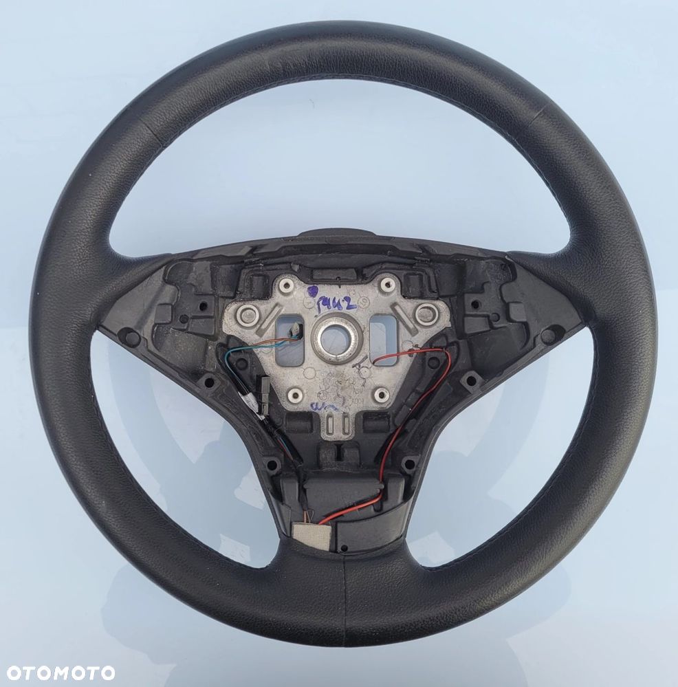 KIEROWNICA SPORT GRZANA BMW E60 E61 E63 E64 START STOP 258 WCISKANY KLUCZYK