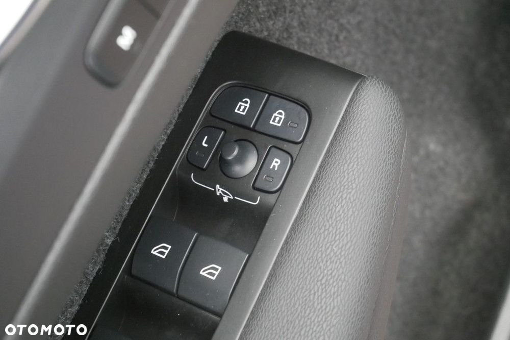 Volvo XC 40 - 32