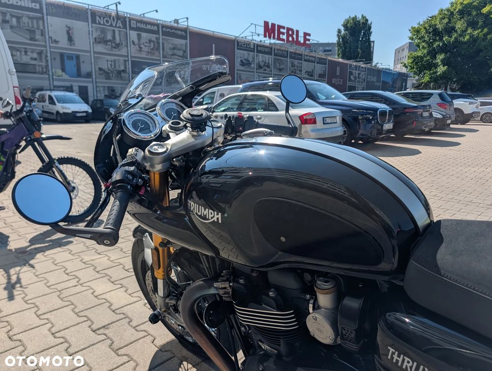 Triumph Thruxton - 11