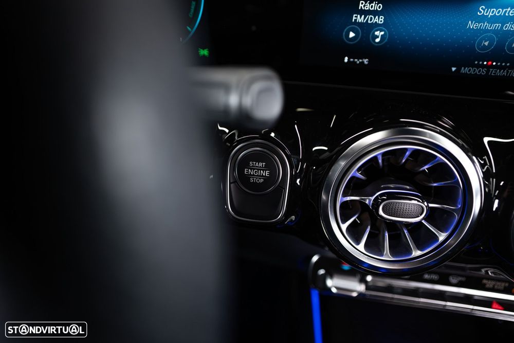 Mercedes-Benz GLA 250 e 8G-DCT AMG Line - 24