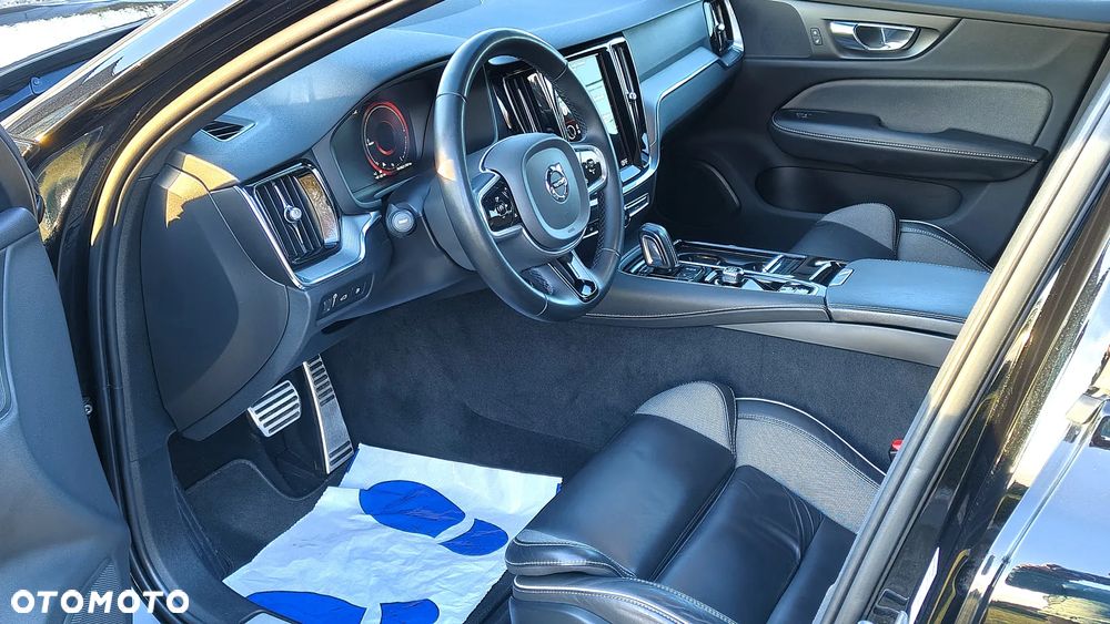 Volvo V60 T6 AWD Recharge Geartronic RDesign - 9