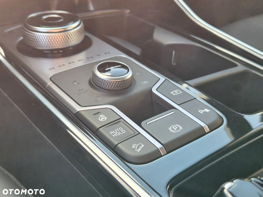 Kia Sorento - 32
