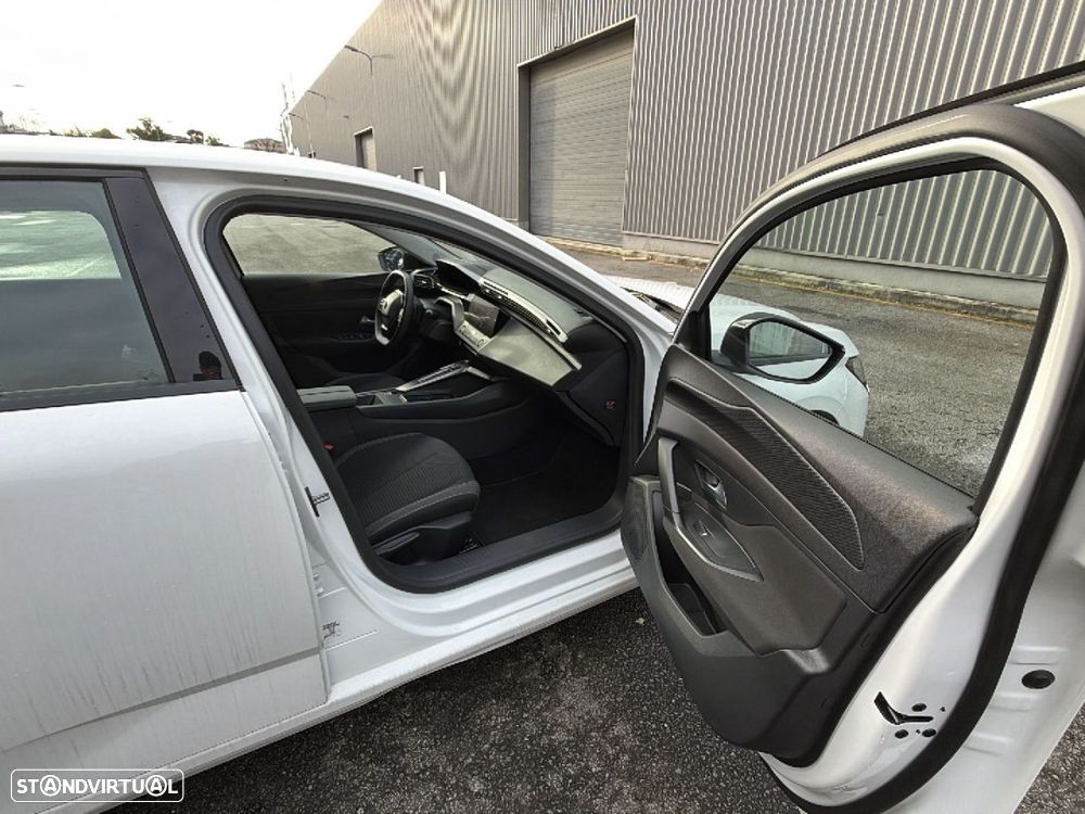 Peugeot 308 1.2 PureTech Allure EAT8 - 12