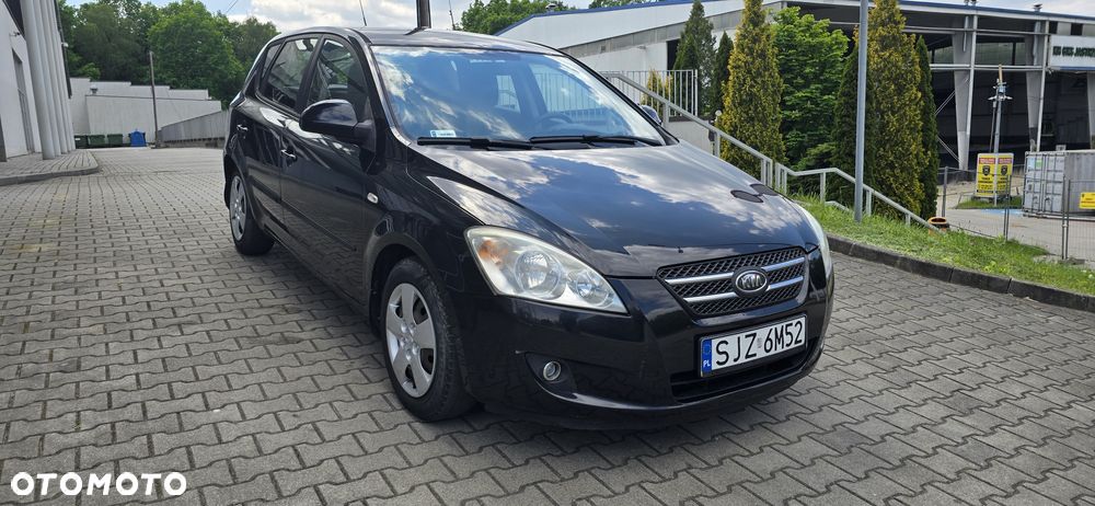 Kia Ceed - 1