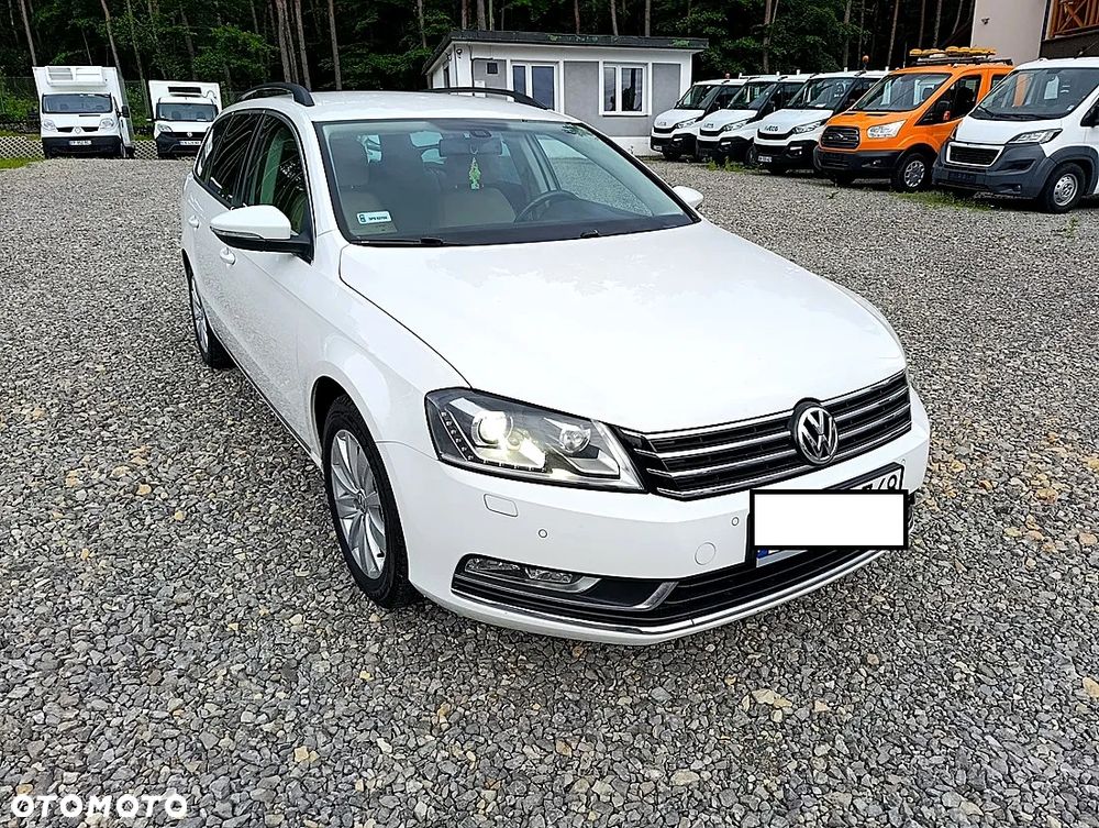 Volkswagen Passat 2.0 TDI Highline - 12