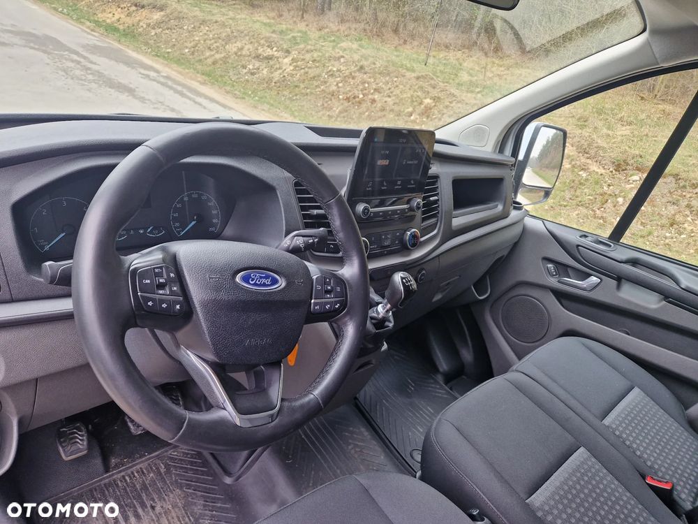 Ford Transit Custom - 13