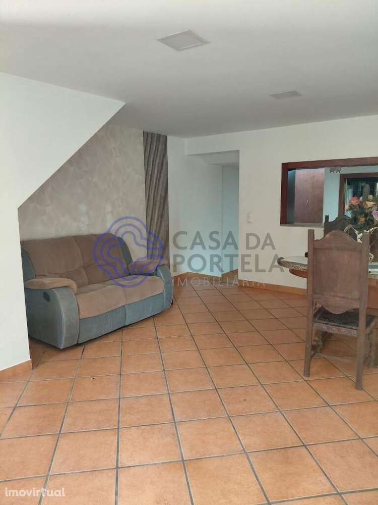 Moradia germinada T2 no Porto inada T2 no Porto localizada em zona hab - Grande imagem: 3/24