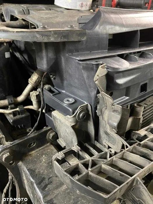 Pas przedni VW Touran 15 wzmocnienie 5TA805588C - 4