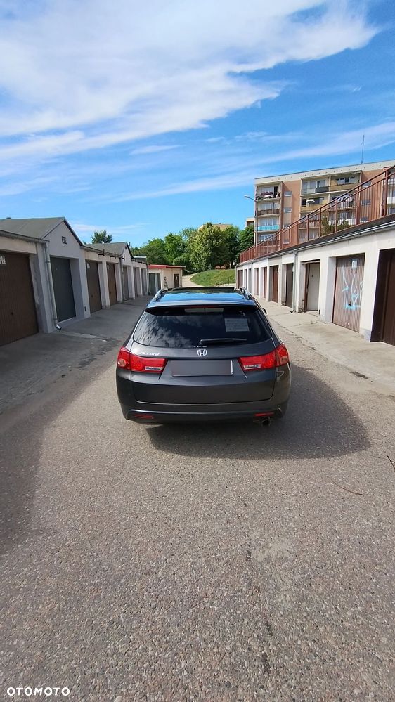 Honda Accord 2.0 Executive - 11