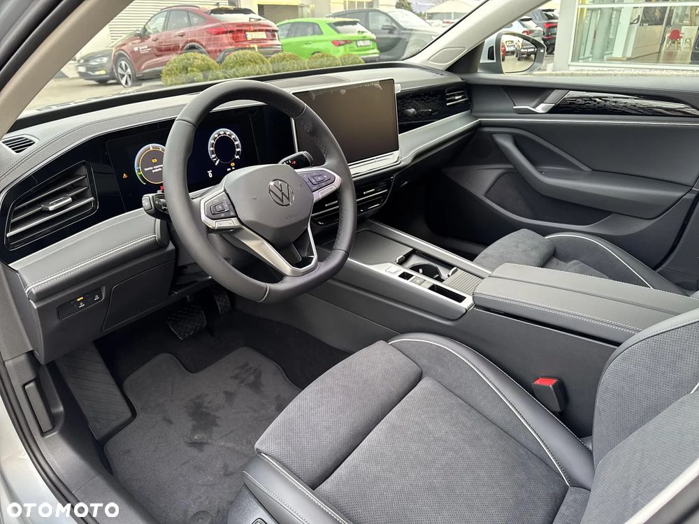 Volkswagen Passat 1.5 TSI eHybrid PHEV 150kW Business Plus DSG - 11