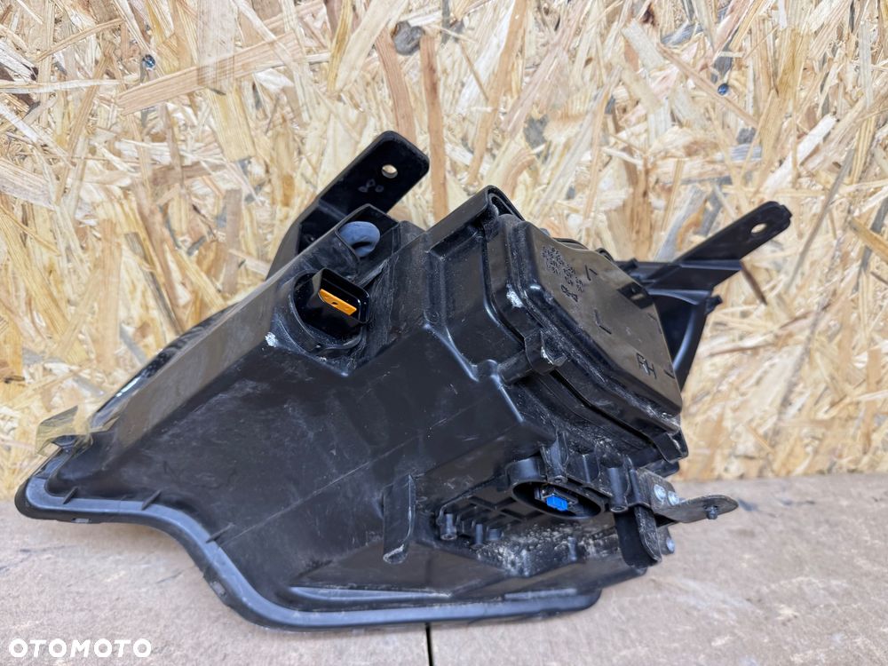 LAMPA PRAWA XENON OPEL ANTARA LIFT - 3