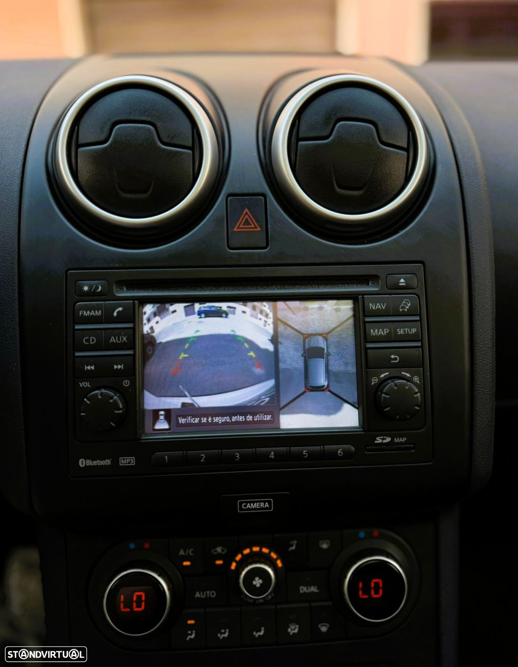 Nissan Qashqai 1.6 dCi N-Connecta 18 - 12