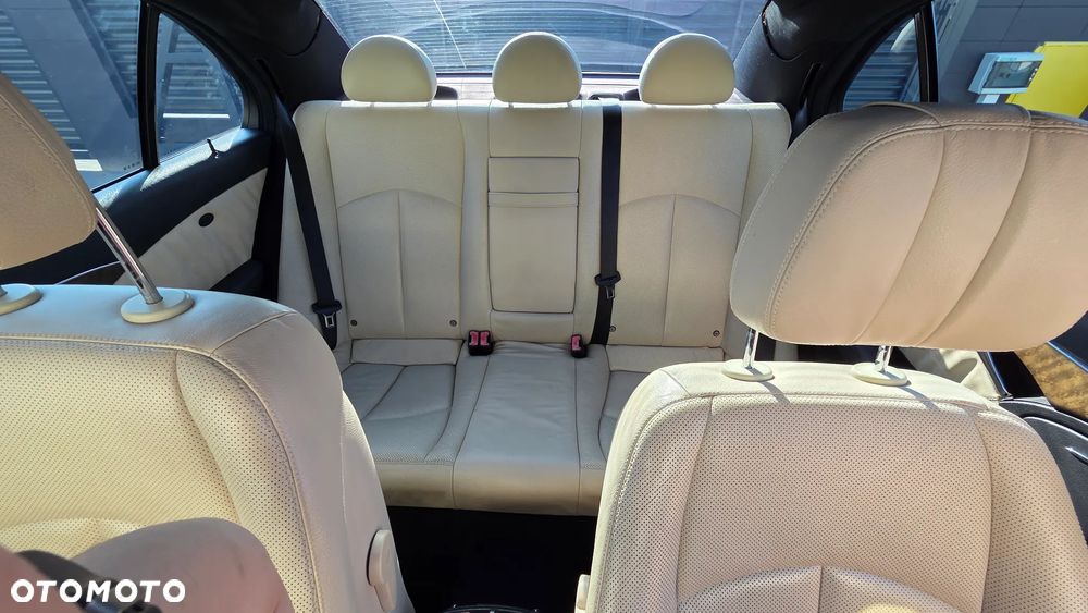 Mercedes-Benz Klasa E 500 7G-TRONIC Avantgarde BusinessEDITION - 34