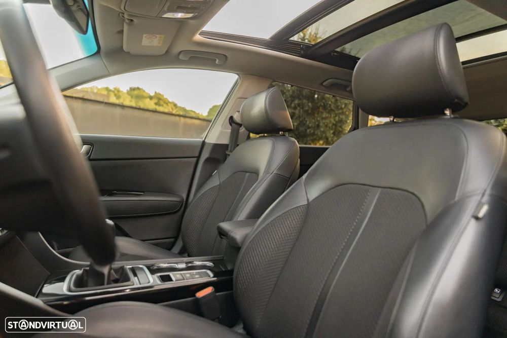 Kia Optima SW 1.7 CRDi Fleet - 38