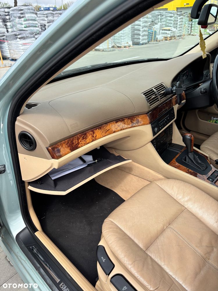 BMW Seria 5 - 34