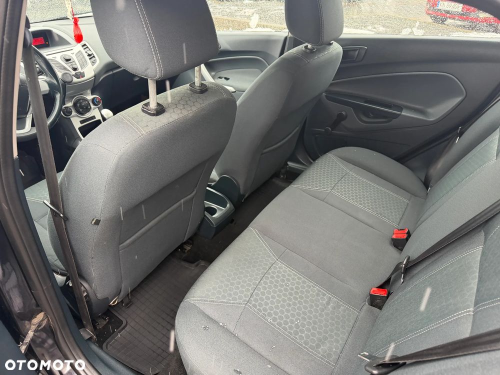 Ford Fiesta 1.25 Ambiente EU5 - 11