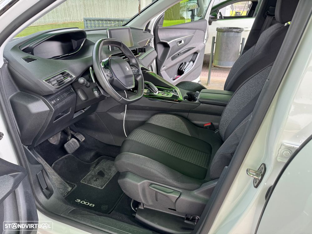 Peugeot 3008 BlueHDi 130 Stop & Start EAT8 Allure - 2