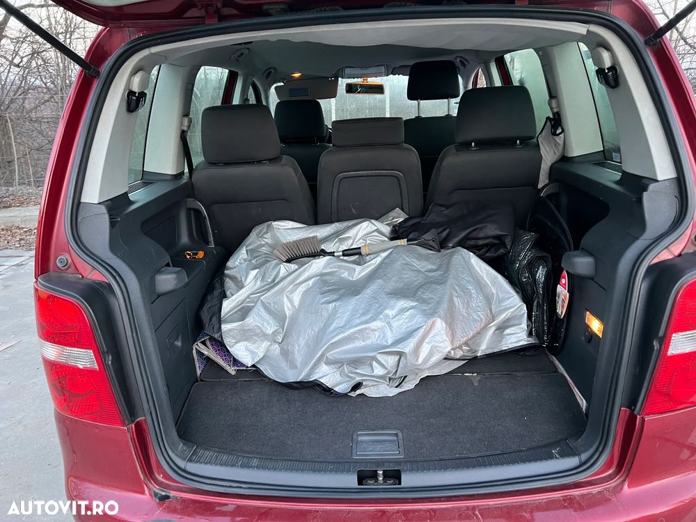 Volkswagen Touran 1.9 TDI Conceptline - 7