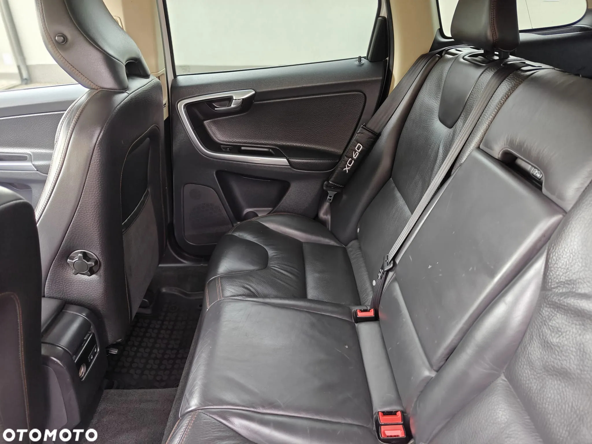 Volvo XC 60 T6 AWD Summum - 37