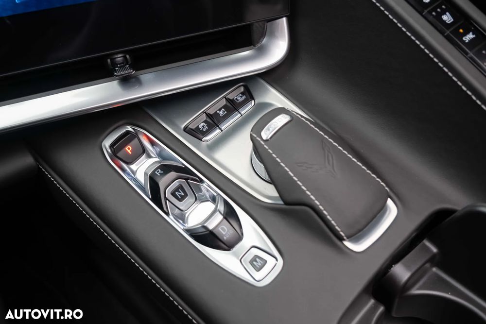 Chevrolet Corvette Stingray 3LT 6.2 V8 Automatik - 22