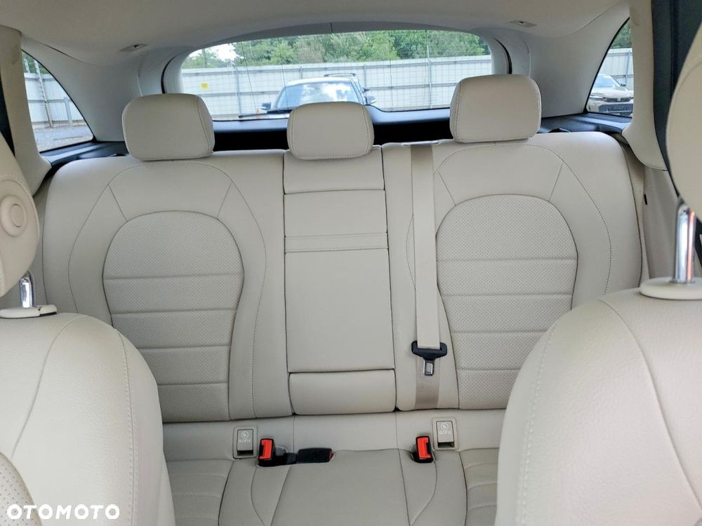 Mercedes-Benz GLC 300 4Matic 9G-TRONIC - 12