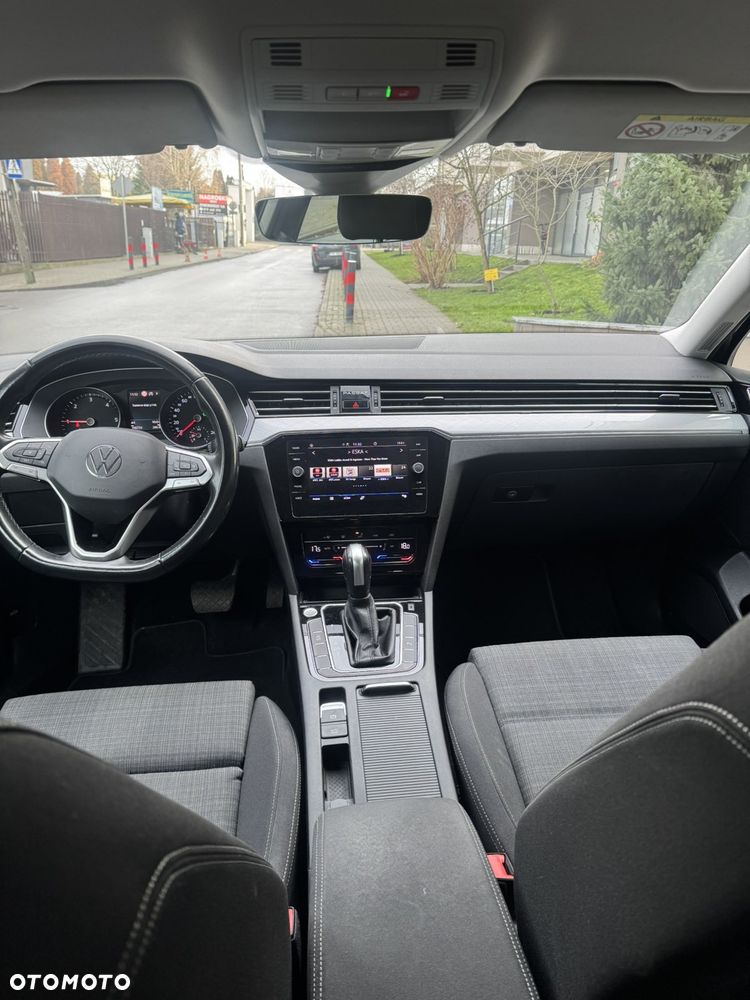 Volkswagen Passat 2.0 TDI SCR DSG Business - 24