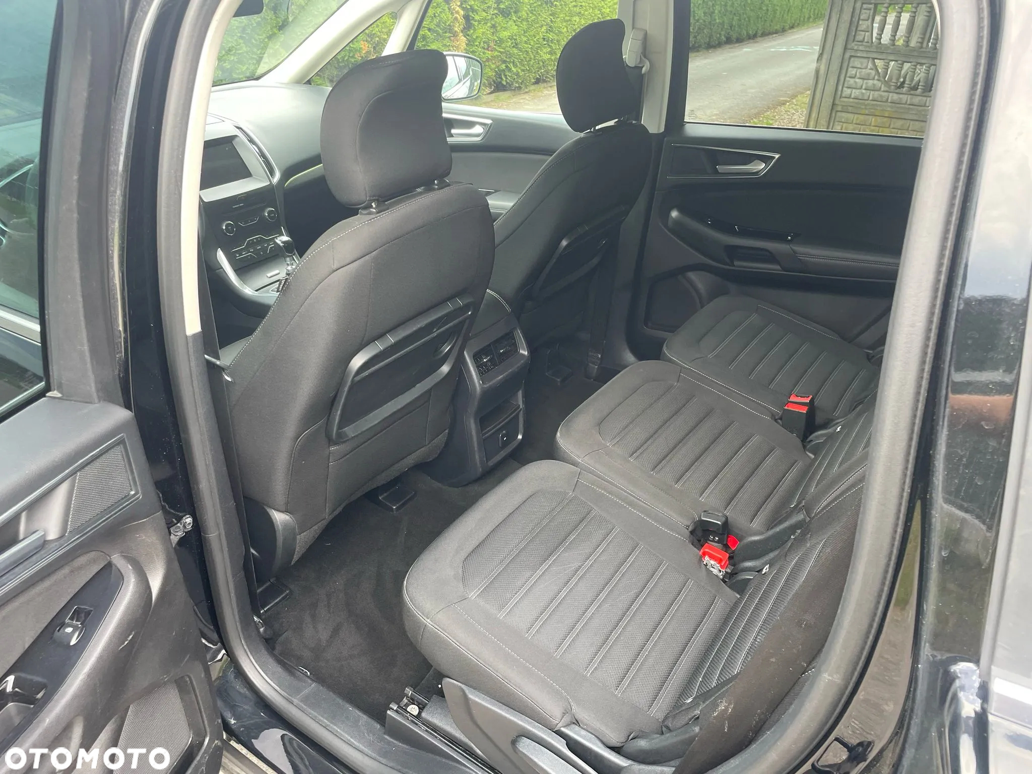 Ford Galaxy - 12