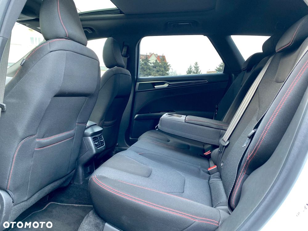 Ford Mondeo SW 2.0 TDCi ST-Line - 25