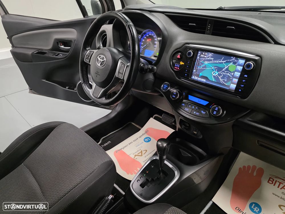Toyota Yaris 1.5 HSD Comfort+P.Style - 42