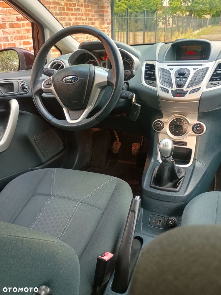 Ford Fiesta 1.25 Titanium EU5 - 5