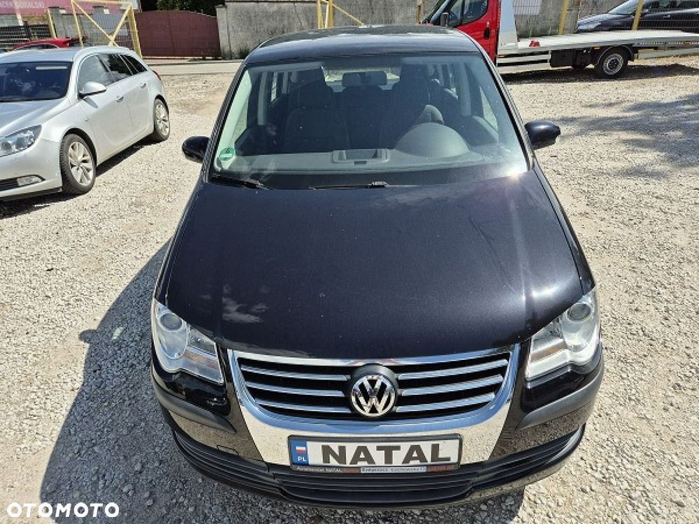 Volkswagen Touran - 8