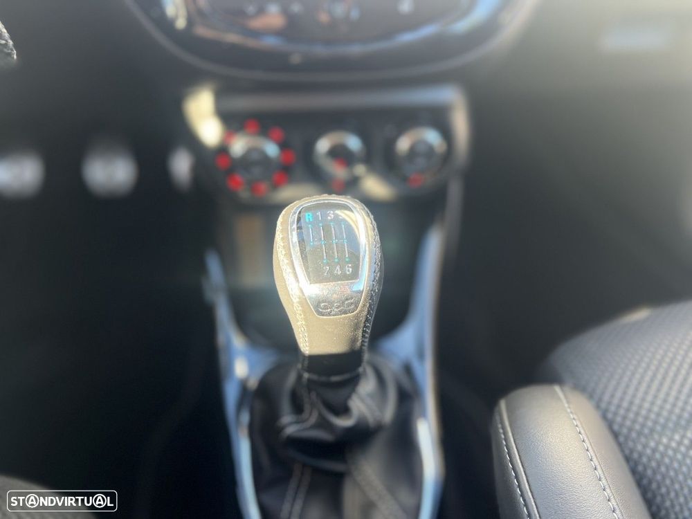 Opel Corsa 1.6 Turbo OPC - 17