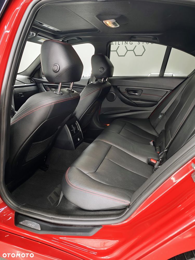 BMW Seria 3 328i Touring Sport Line - 8