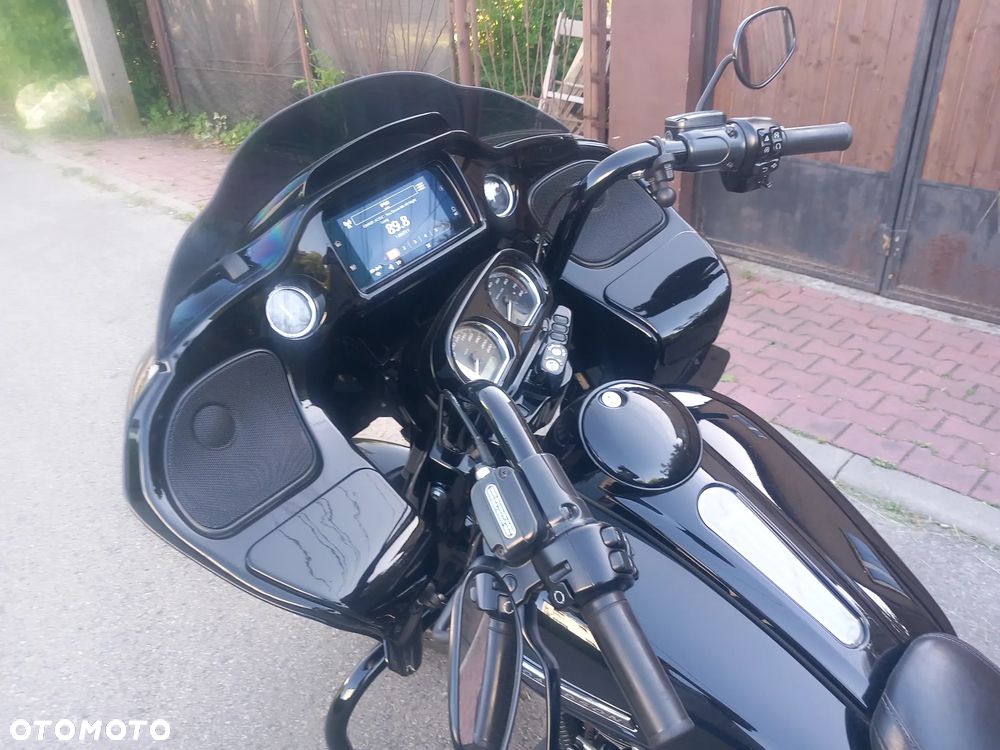 Harley-Davidson Touring Road Glide - 12