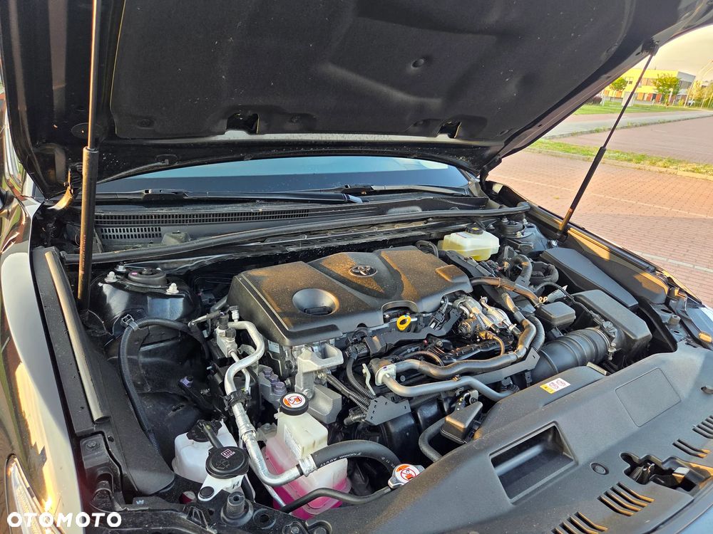 Toyota Camry 2.5 Hybrid Executive CVT - 21