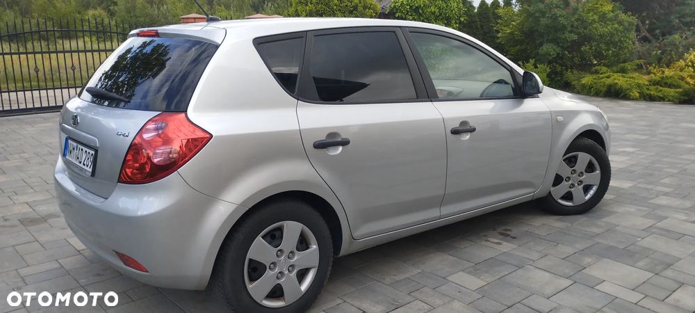 Kia Ceed 1.6 CRDi LX - 3
