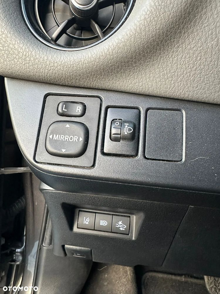 Toyota Yaris Hybrid 100 Premium - 15