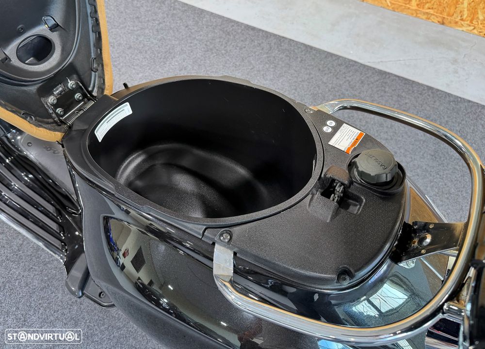 Piaggio Vespa Primavera - 13