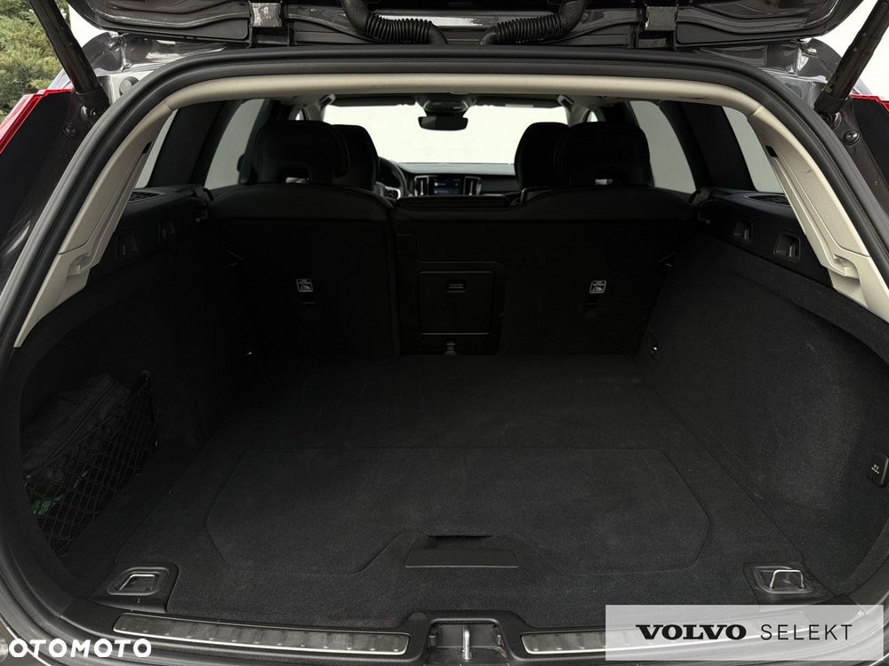 Volvo V60 Cross Country - 30