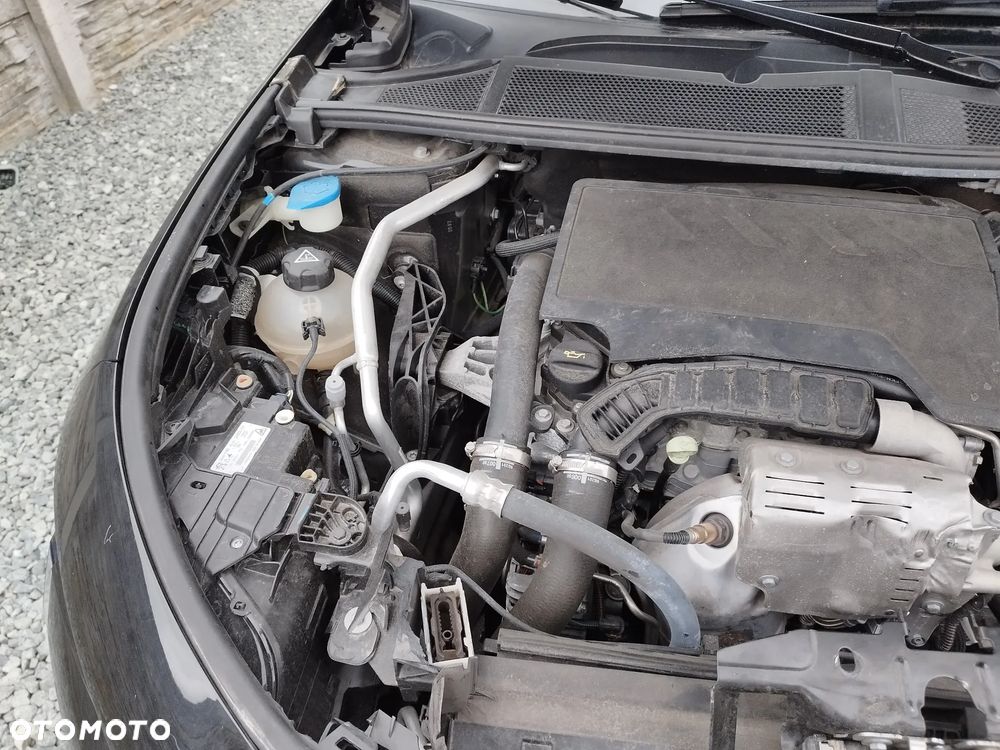 Peugeot 308 PureTech 130 GPF EAT8 Stop & Start GT - 15