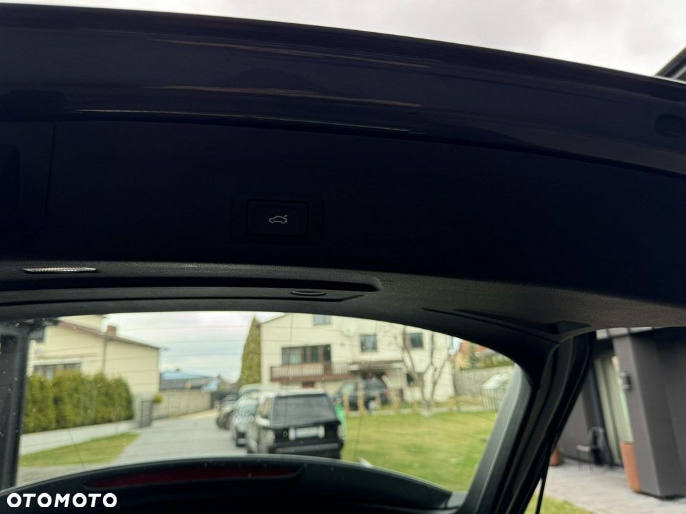 Audi A6 Avant 40 TDI quattro S tronic S line - 29