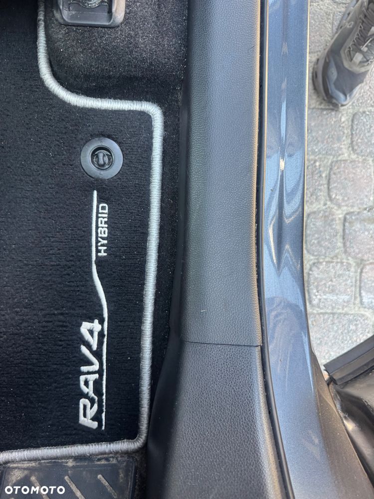 Toyota RAV4 - 3