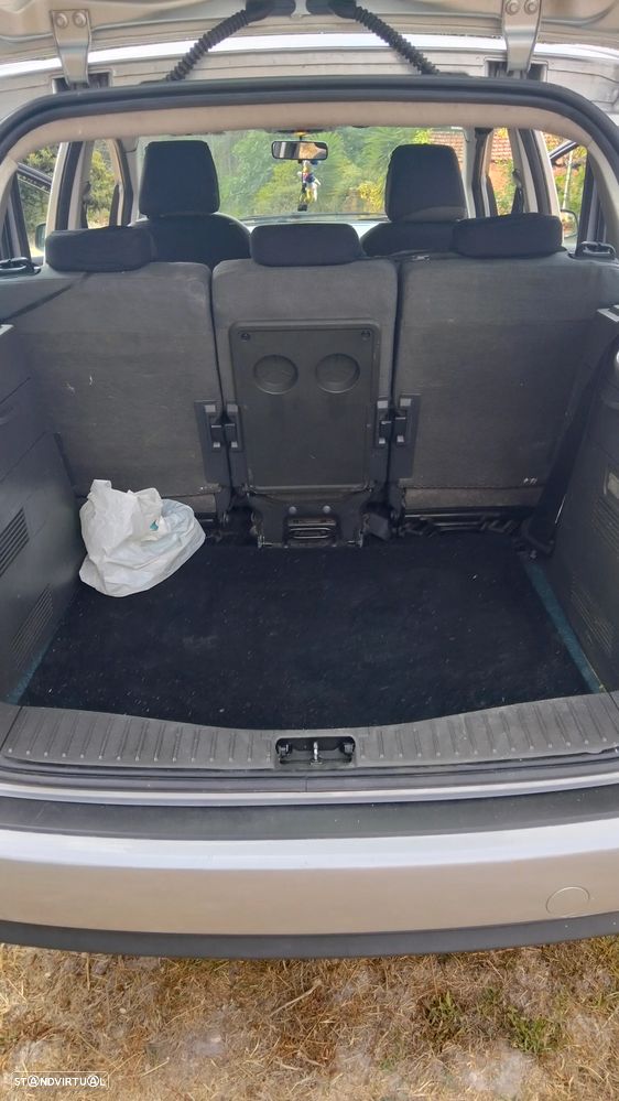 Ford Focus C-Max 1.6 TDCi Ghia - 12